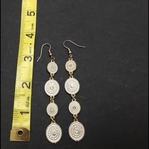 PRICE Drop ❗️Gold & white Earrings